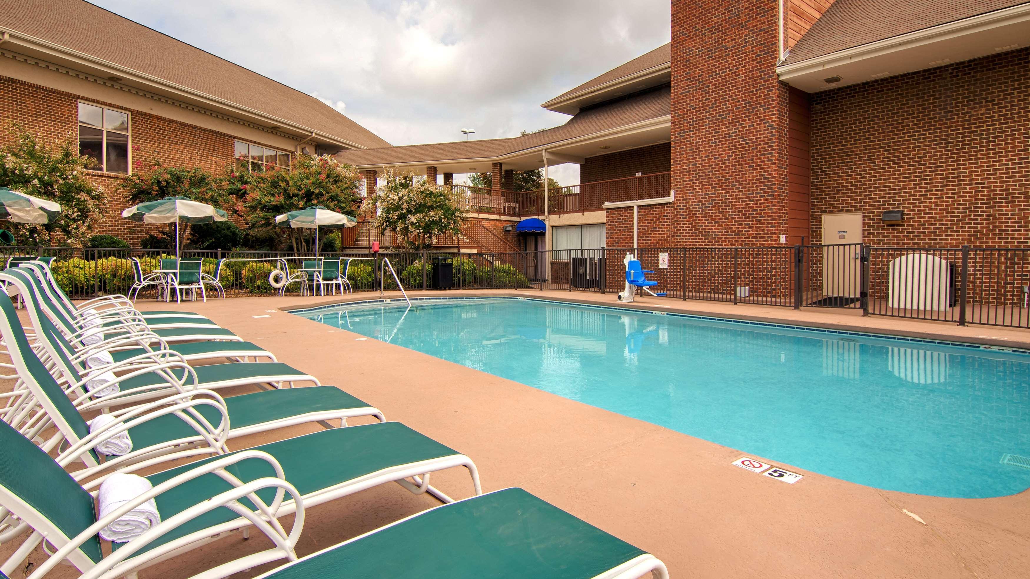 Best Western Plus Morristown Conference Center Exterior photo